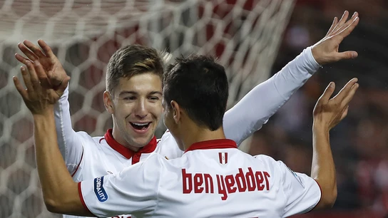 Vietto celebra uno de sus goles contra el Formentera contra Ben Yedder Vietto celebra uno de sus goles contra el Formentera contra Ben Yedder