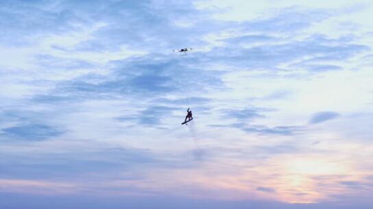 Snowboard con un dron