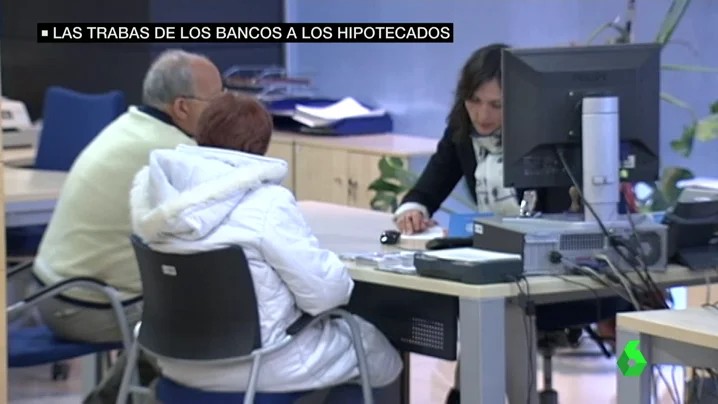 Frame 64.161573 de: Los bancos esperarán a que los afectados por las cláusulas suelo reclamen en los juzgados para devolver el dinero