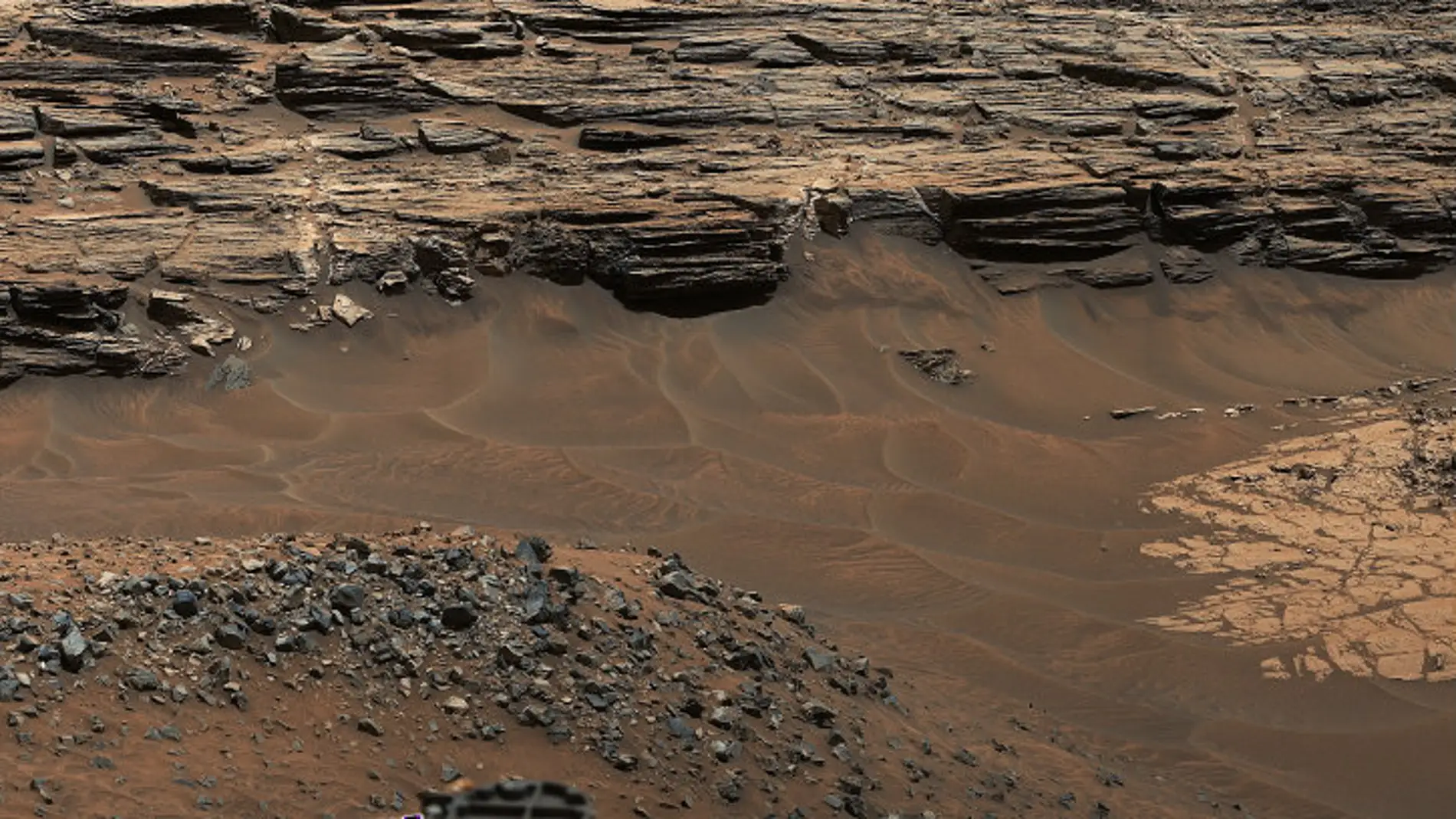 Vista general obtenida con la Mastcam del rover Curiosity mostrando el área de Marias Pass, una de las zonas donde se han encontrado estas chimeneas. / NASA/ JPL-Caltech/MSSS.