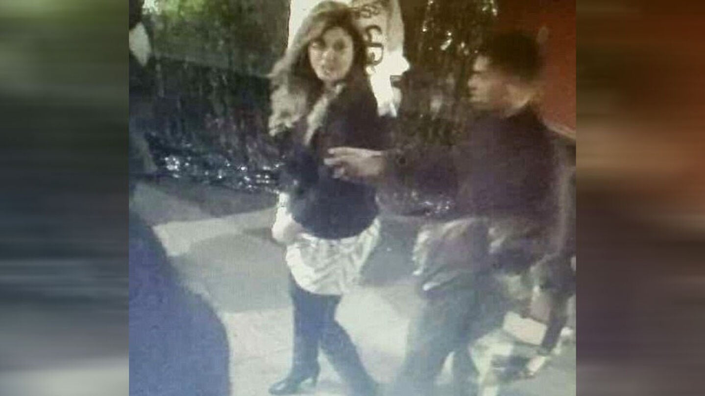 Lisa Marie Naegle junto al supuesto agresor