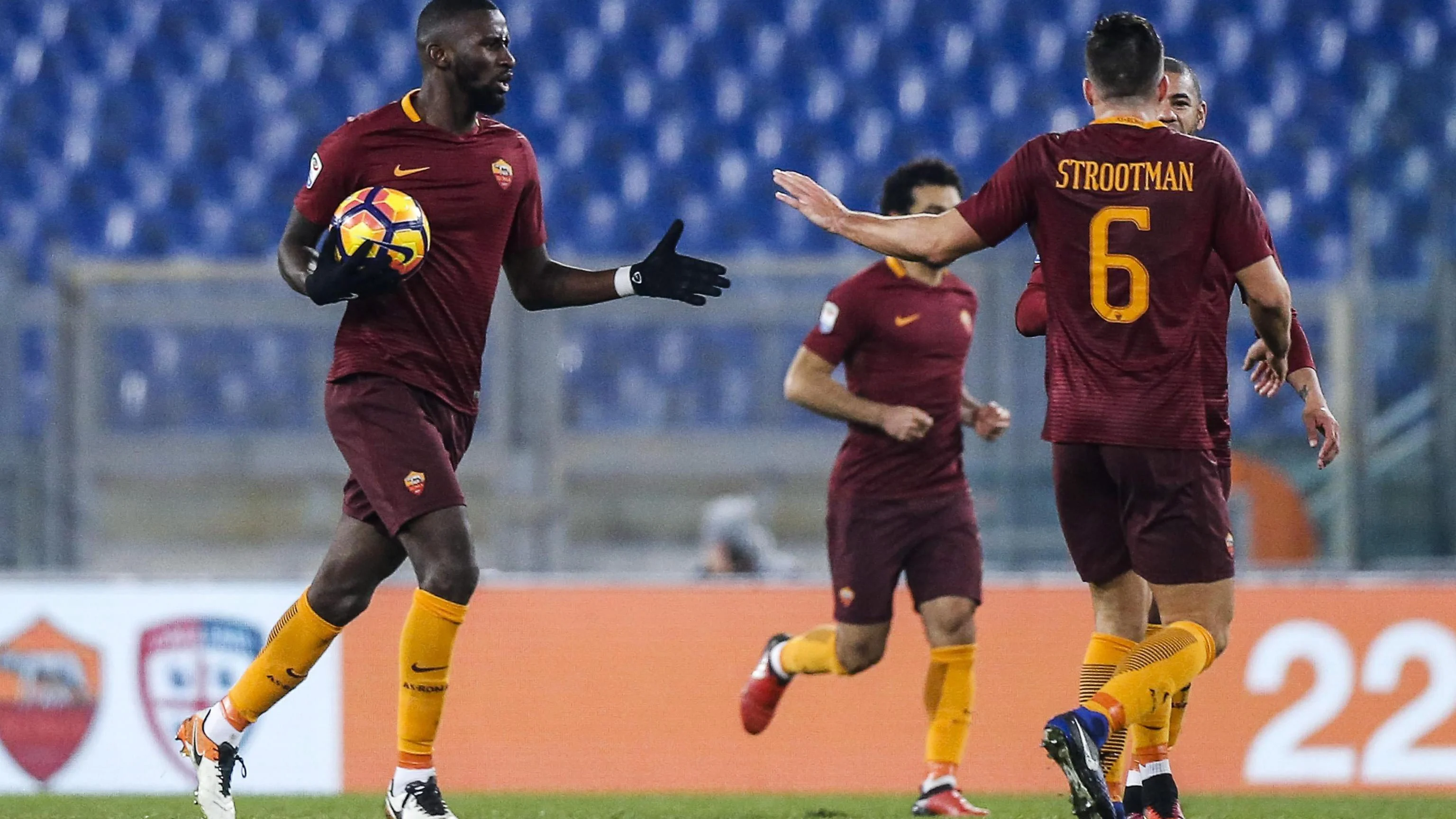 La Roma cosechó una victoria ante el Chievo