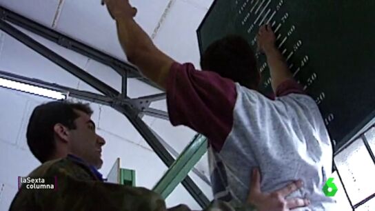 Frame 3.257795 de: Demasiado alto o bajo, demasiada barriga, miop&iacute;a, o simplemente los pies planos&hellip; las 'excusas' para librarse de la mili