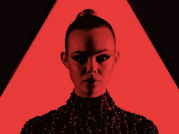 Unos la aplauden, otras la abuchean... Desde luego The Neon Demon no ha pasado inadvertida. Unos la aplauden, otras la abuchean... Desde luego The Neon Demon no ha pasado inadvertida.