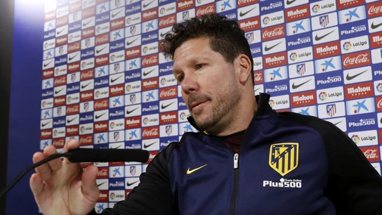 Simeone, durante la rueda de prensa Simeone, durante la rueda de prensa