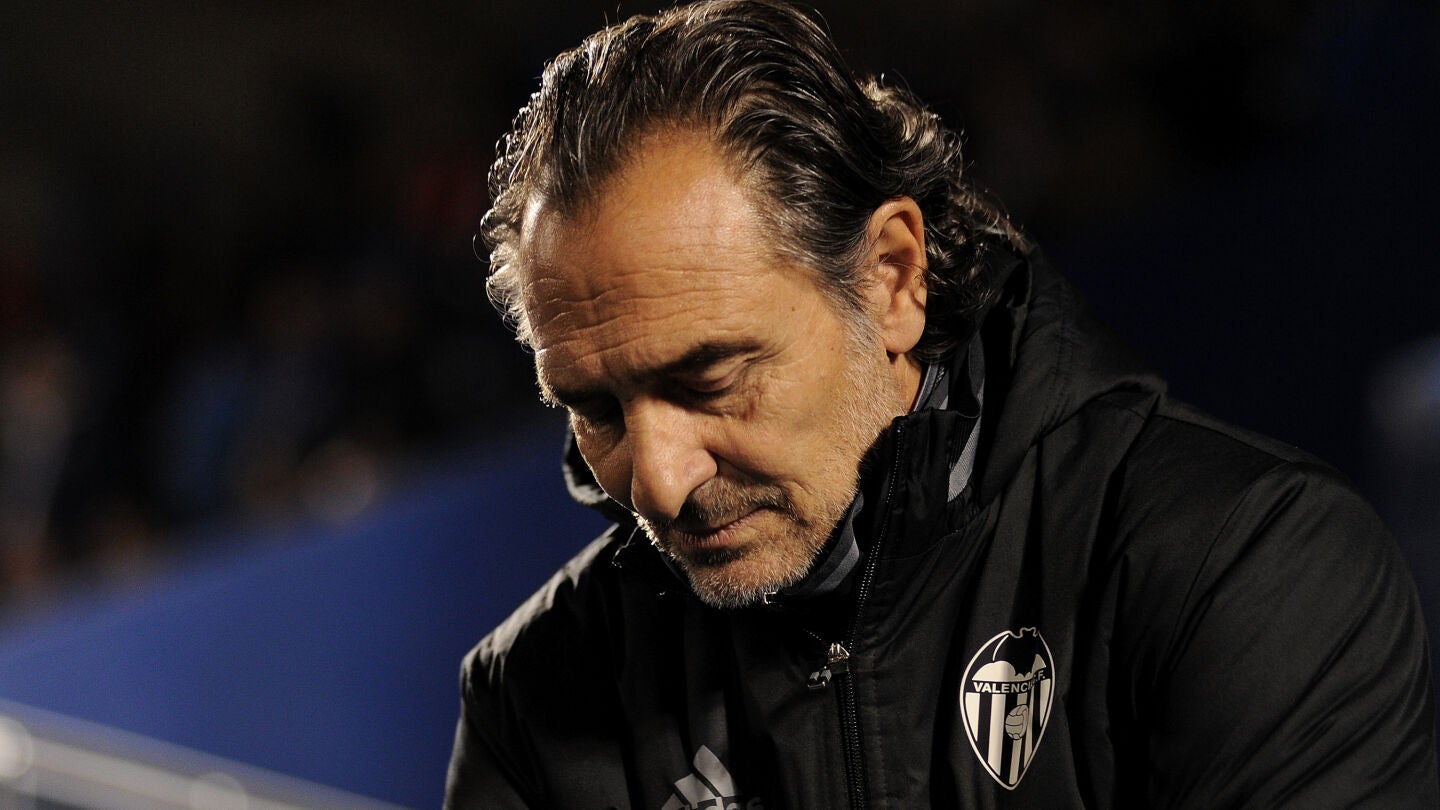 Prandelli en un partido con el Valencia