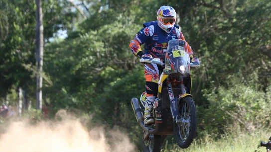Toby Price conduce su moto durante la disputa del Rally Dakar Toby Price conduce su moto durante la disputa del Rally Dakar
