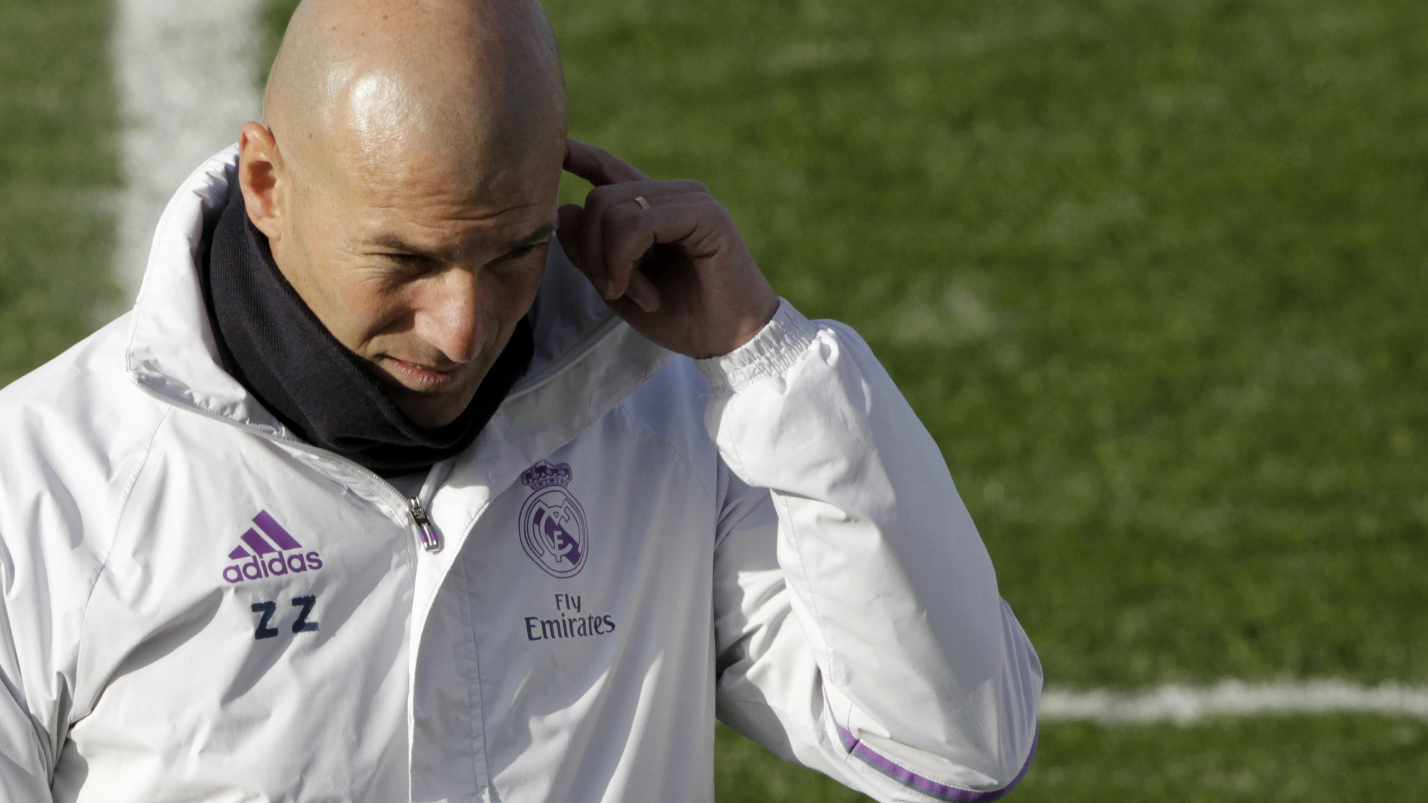 Zidane, durante el entrenamiento del Real Madrid Zidane, durante el entrenamiento del Real Madrid