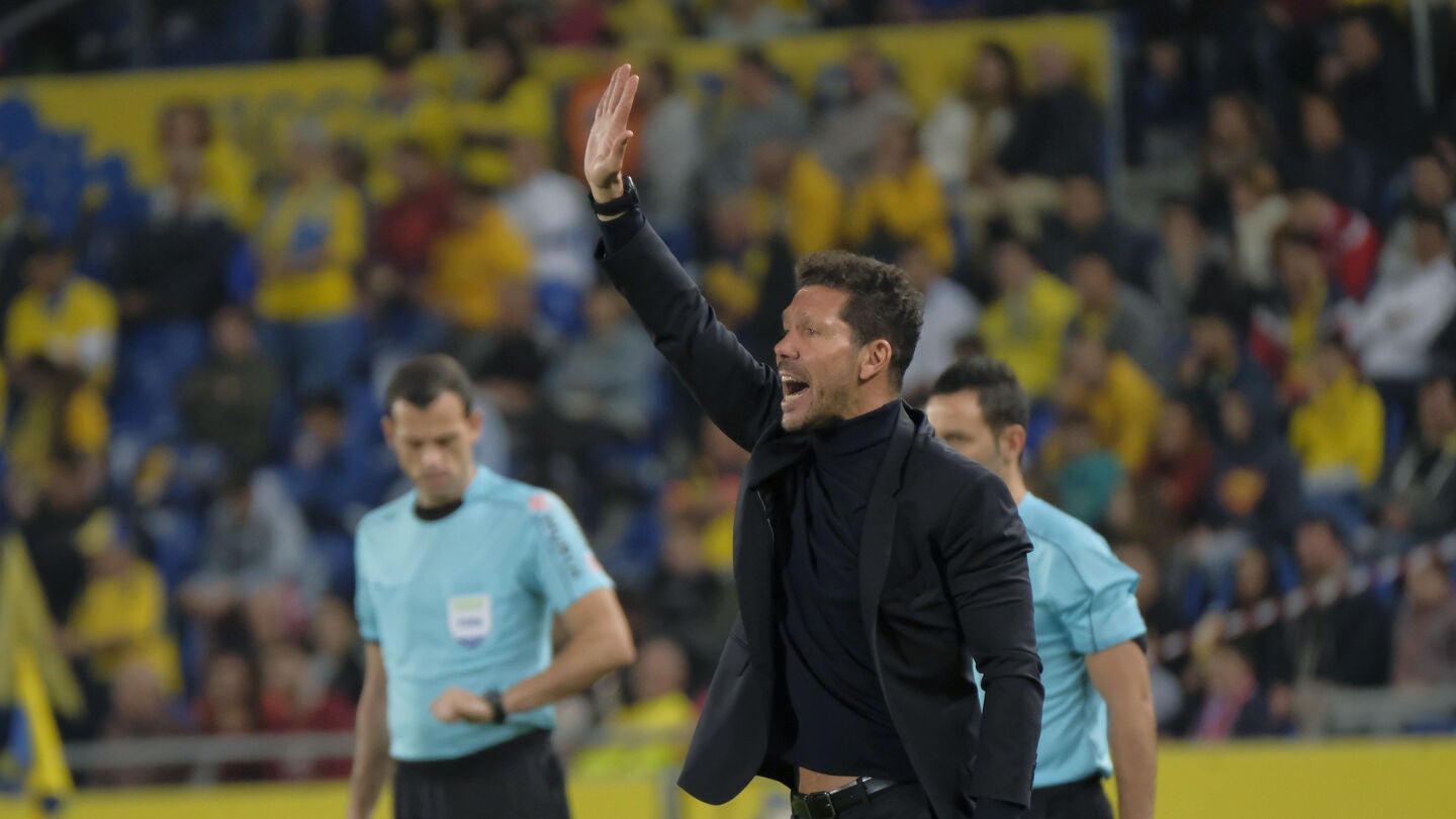 Simeone durante el partido frente a Las Palmas