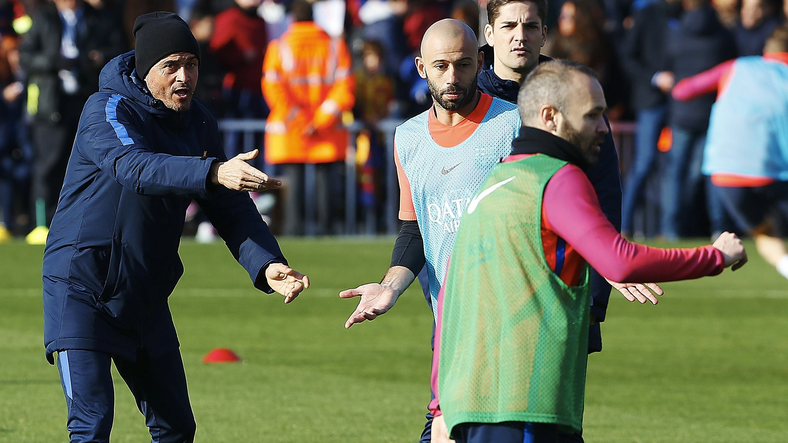 Luis Enrique, durante el entrenamiento con el Barça