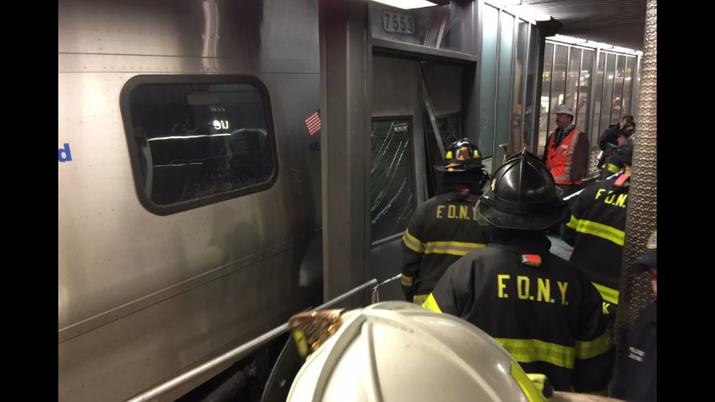 Accidente de tren en Brooklyn Accidente de tren en Brooklyn