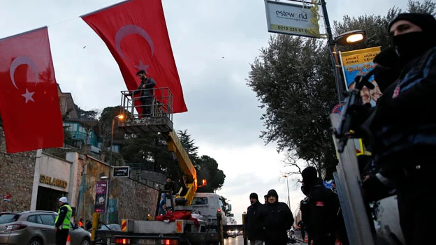 Dispositivo policial en las calles de Estambul