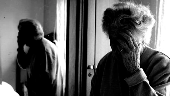 Imagen de archivo de una mujer mayor Imagen de archivo de una mujer mayo