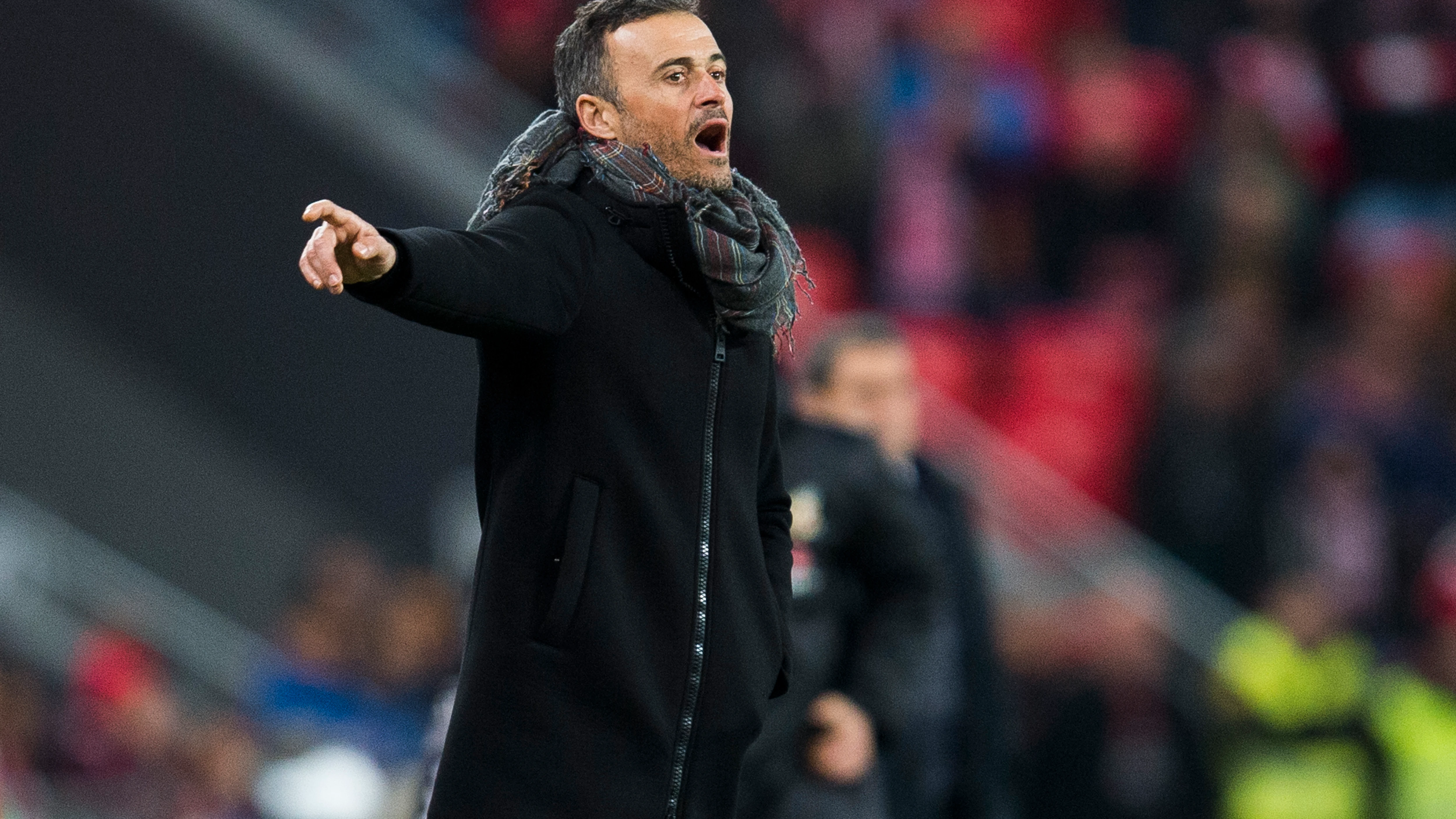 Luis Enrique durante el partido