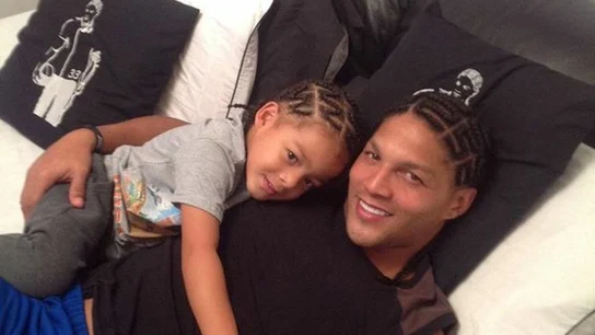 Juan Manaure posando junto a su hijo Juan Manaure posando junto a su hijo