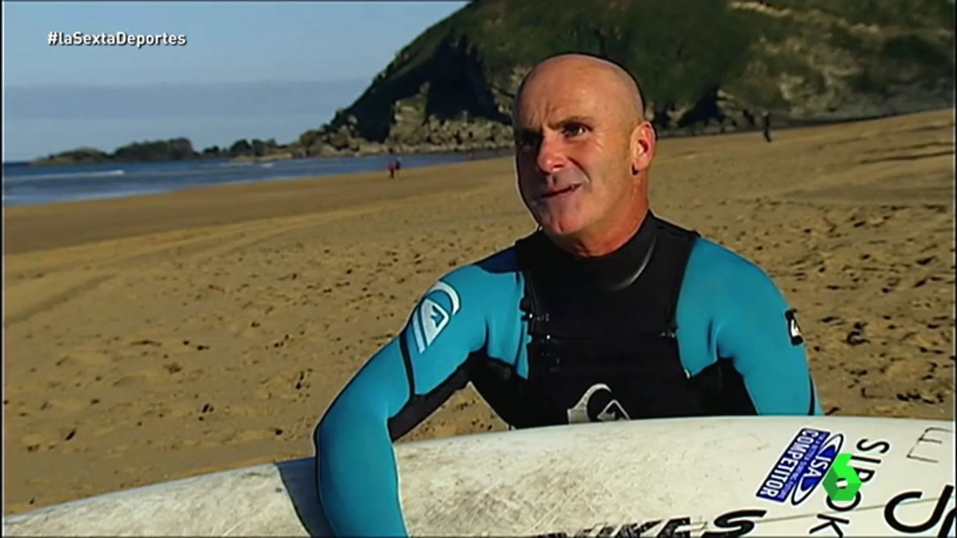 Frame 68.215 de: La historia de Aitor Francesena, el surfista ciego campeón del mundo