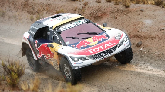 Peterhansel durante la quinta etapa del Dakar http:www.antena3.com/temas/nani_roma-1