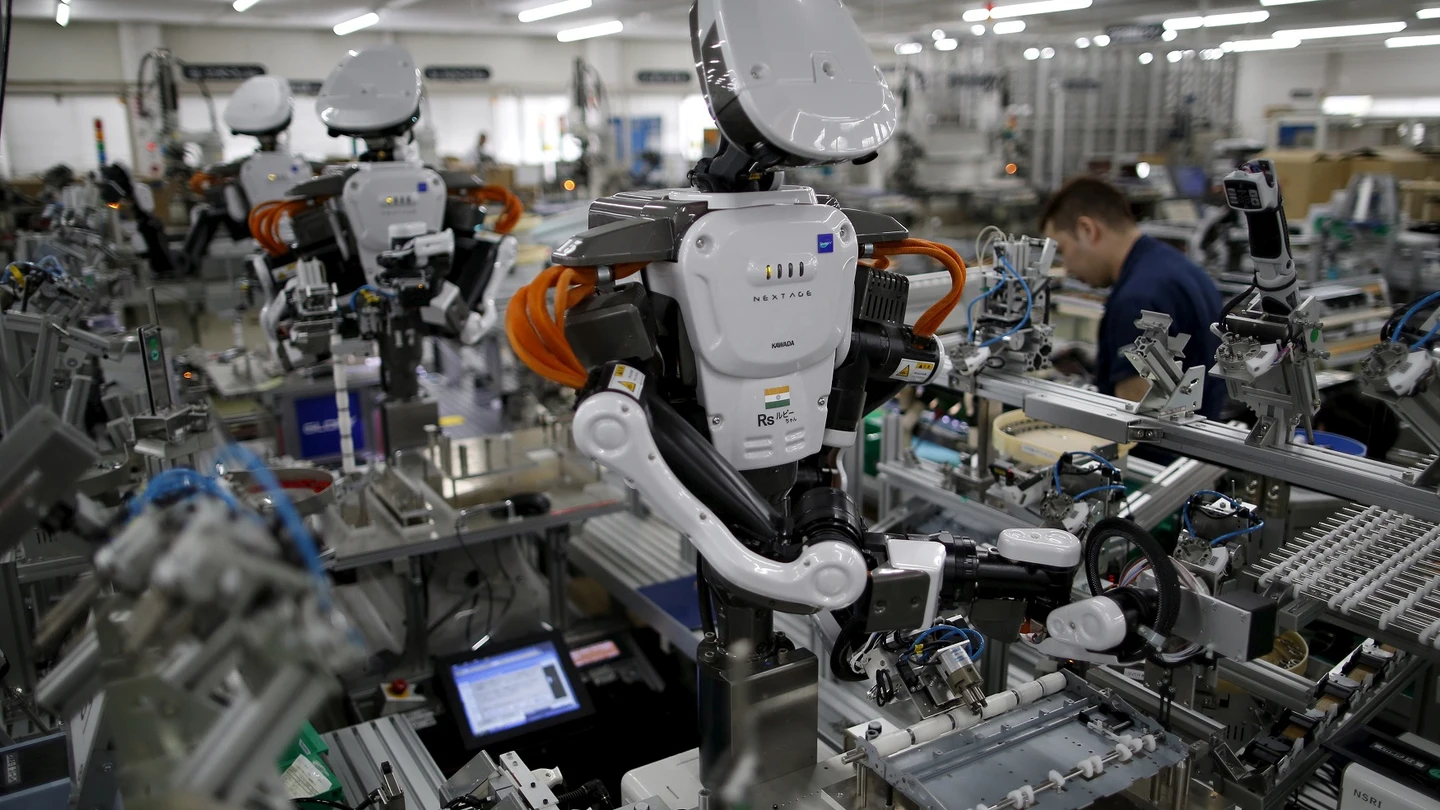 Robots en una fábrica Robots en una fábrica