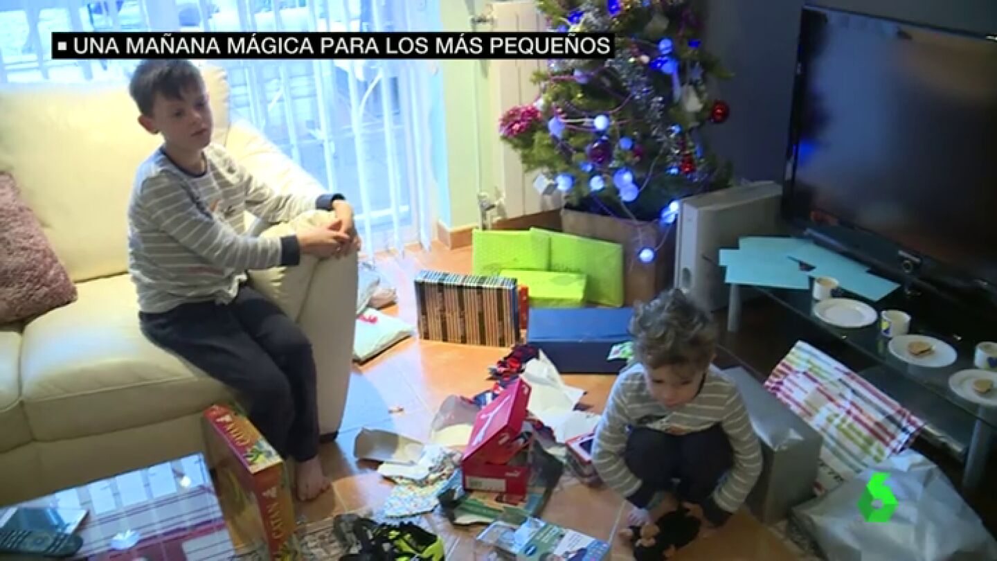Frame 83.132059 de: Los Reyes Magos logran repartir millones de regalos en casas de todo el pa&iacute;s tras una larga noche de trabajo