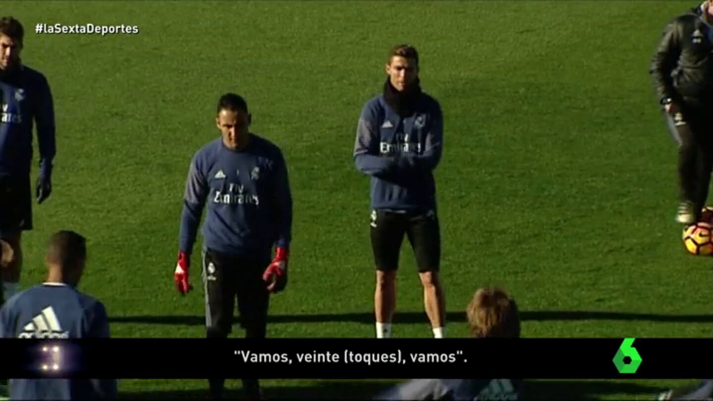 Frame 7.455 de: El regalo de reyes de Cristiano Ronaldo a la prensa