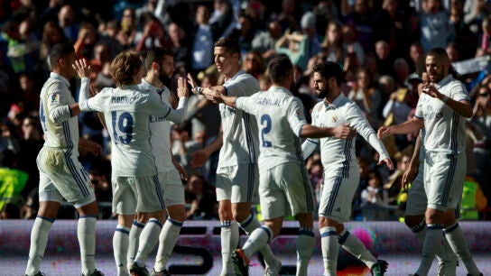 El Real Madrid celebrando uno de los goles frente al Granada