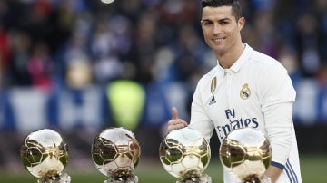 Cristiano, con sus cuatro Balones de Oro