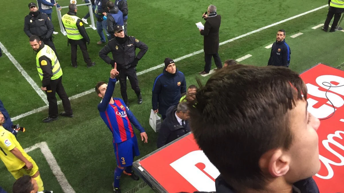 Piqué se dirige a Tebas en La Cerámica