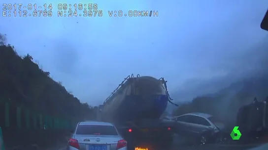 Frame 2.018634 de: accidente china Frame 2.018634 de: accidente china
