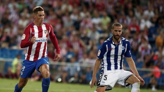 V&iacute;ctor Laguardia, jugador del Alav&eacute;s