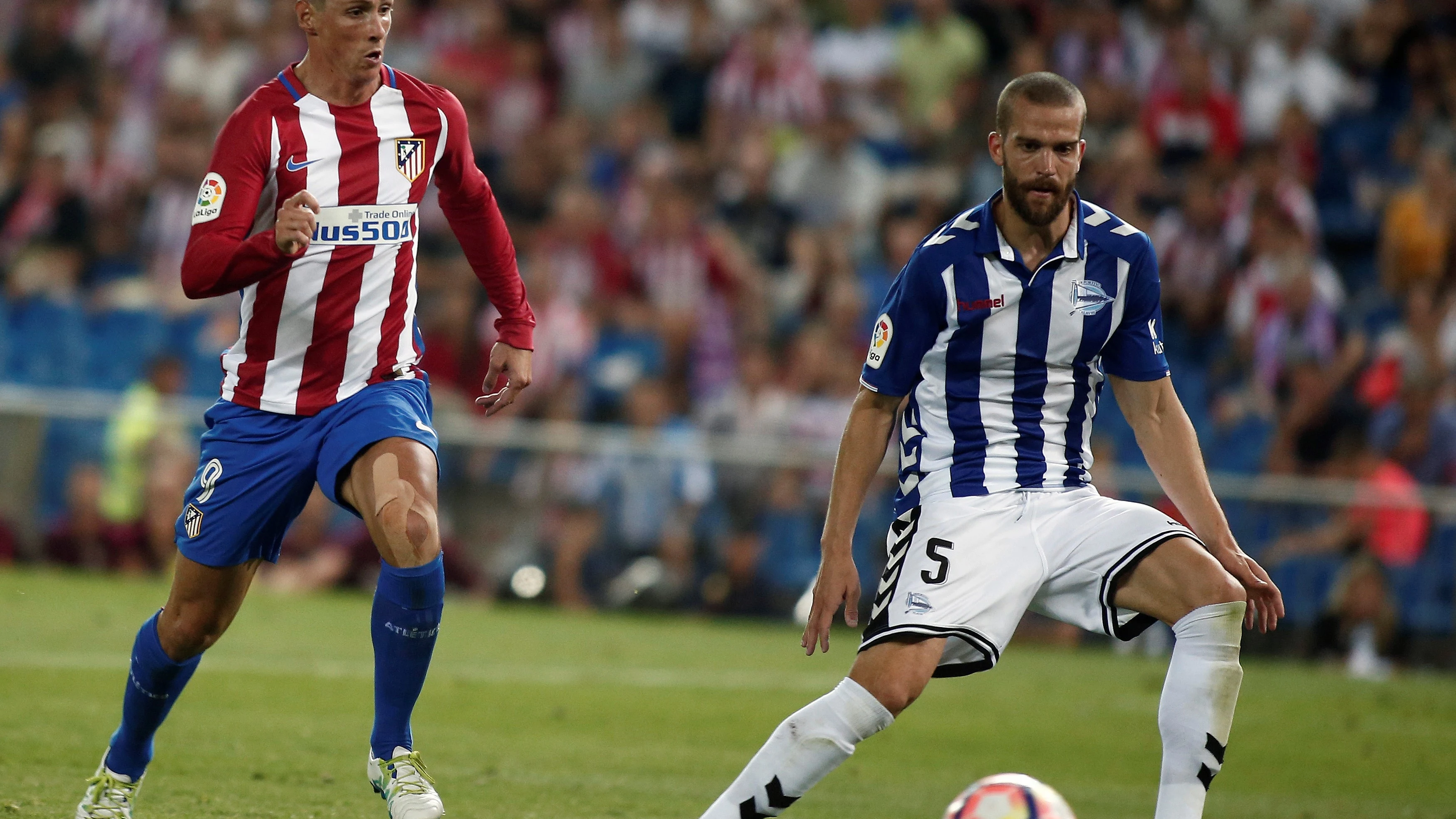 Víctor Laguardia, jugador del Alavés Víctor Laguardia, jugador del Alavés