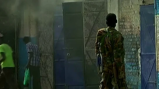 Un militar y dos civiles en Sudán del Sur (Archivo) Un militar y dos civiles en Sudán del Sur (Archivo)