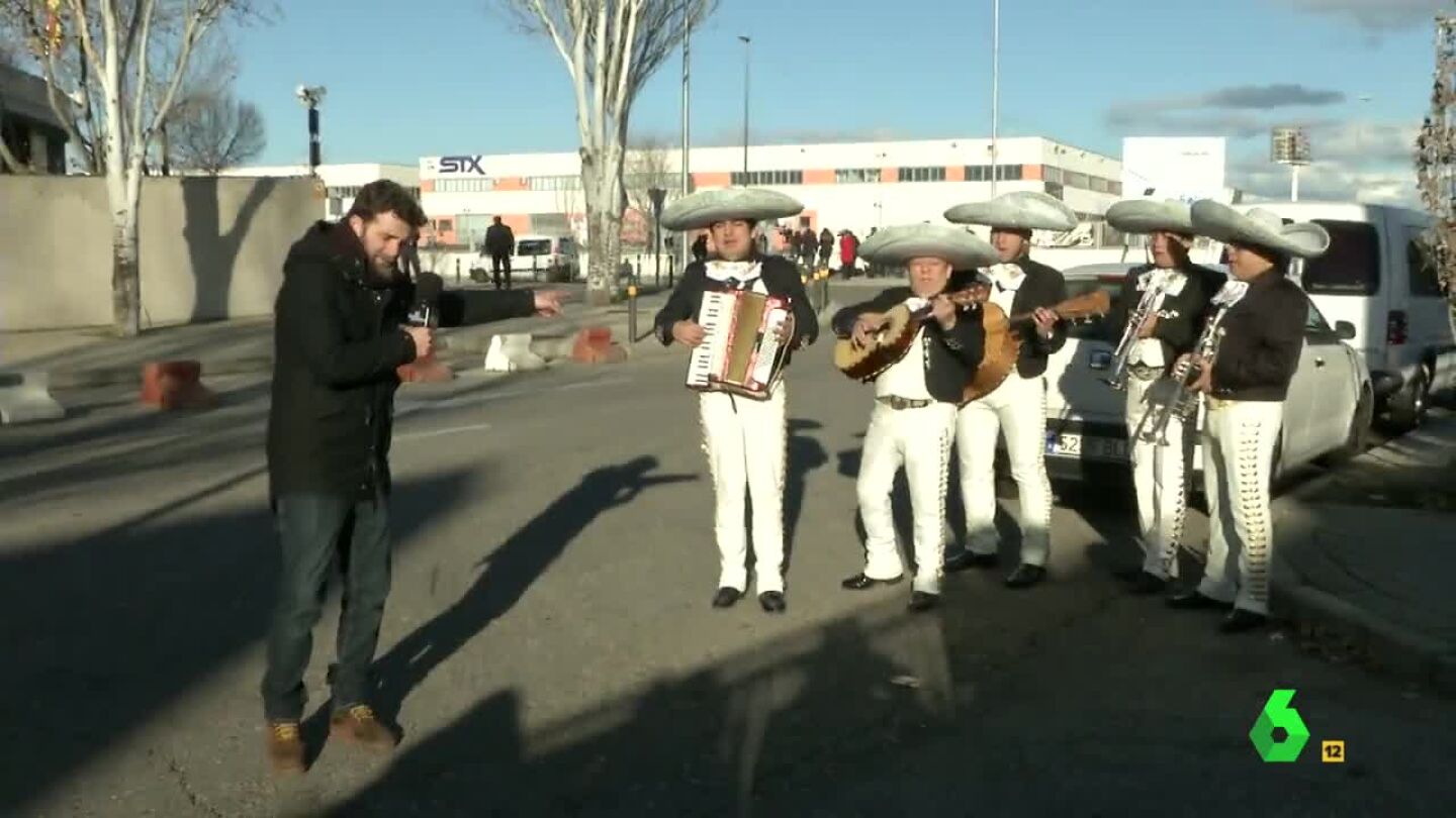 Gonzo recibe a B&aacute;rcenas con mariachis
