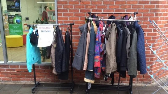 Perchero solidario Perchero solidario