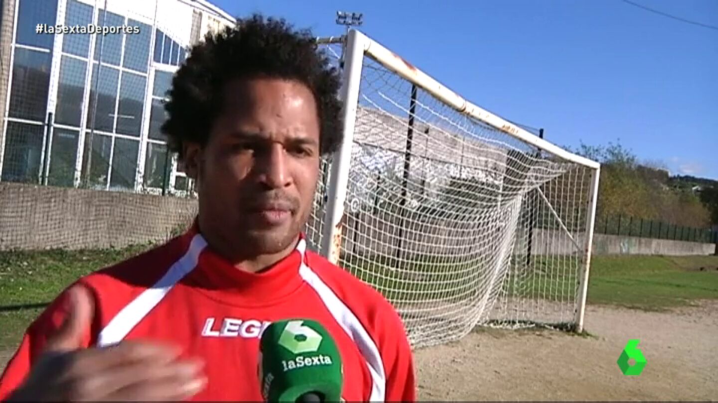 Frame 52.912777 de: Un jugador de la primera regional gallega se plantea dejar el f&uacute;tbol por insultos racistas