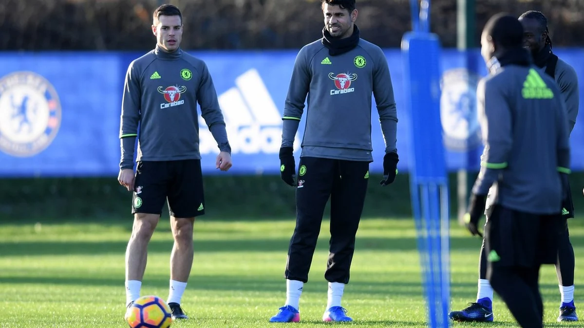 Diego Costa y Azpilicueta en un entrenamiento con el Chelsea