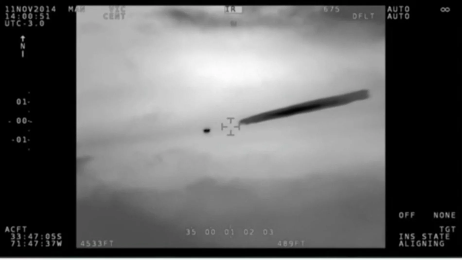 Frame 34.166645 de: El Gobierno de Chile confirma y publica las imágenes militares de un OVNI avistado en 2014