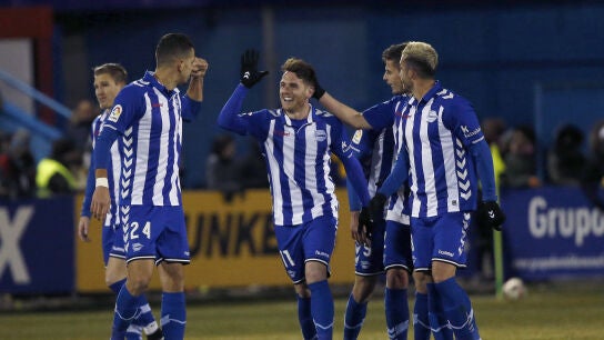 Ibai G&oacute;mez celebra un gol con el Alav&eacute;s