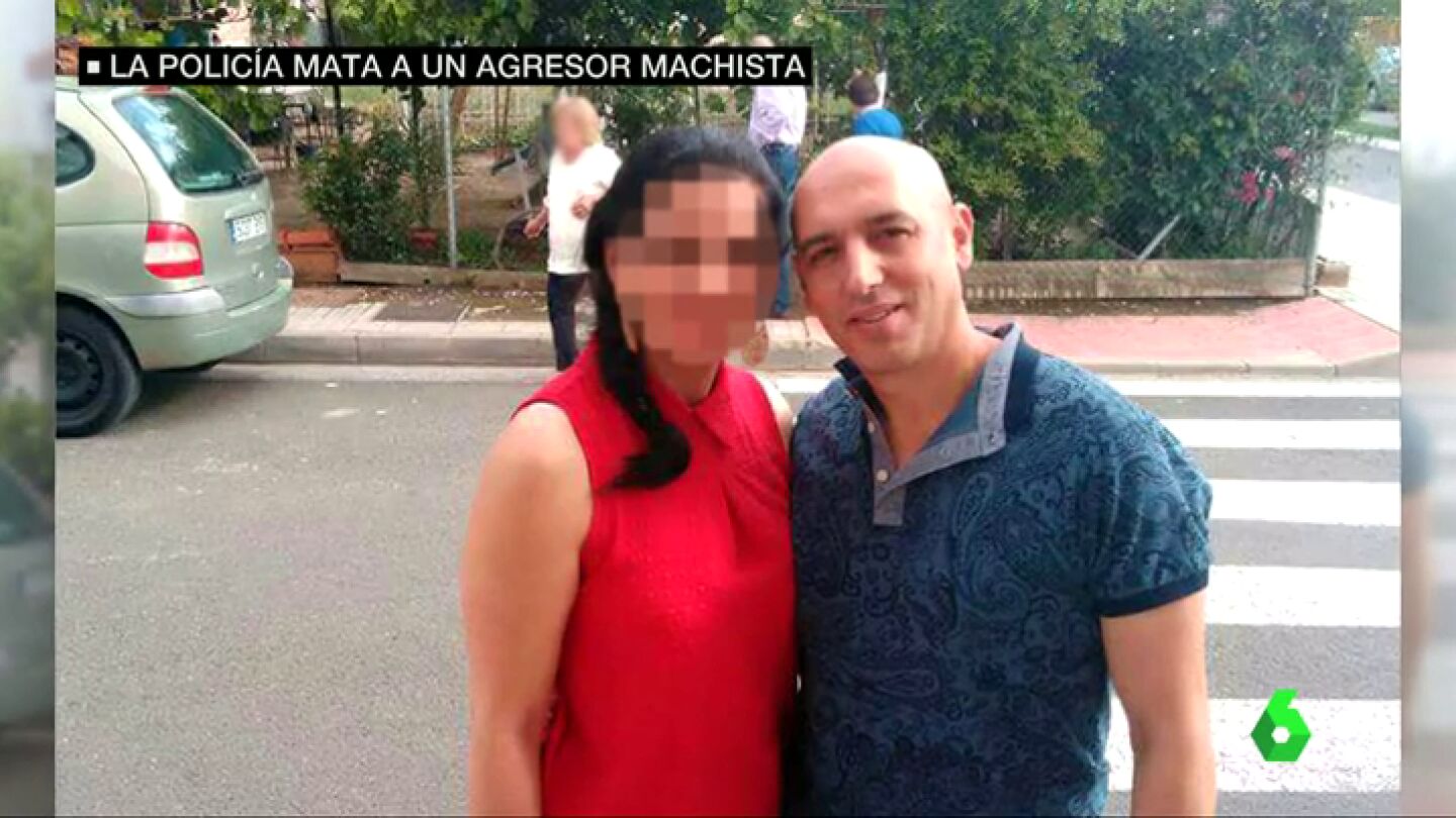 Frame 42.741694 de: Un hombre denunciado por violencia machista muere por disparos de la polic&iacute;a tras resistirse a ser detenido