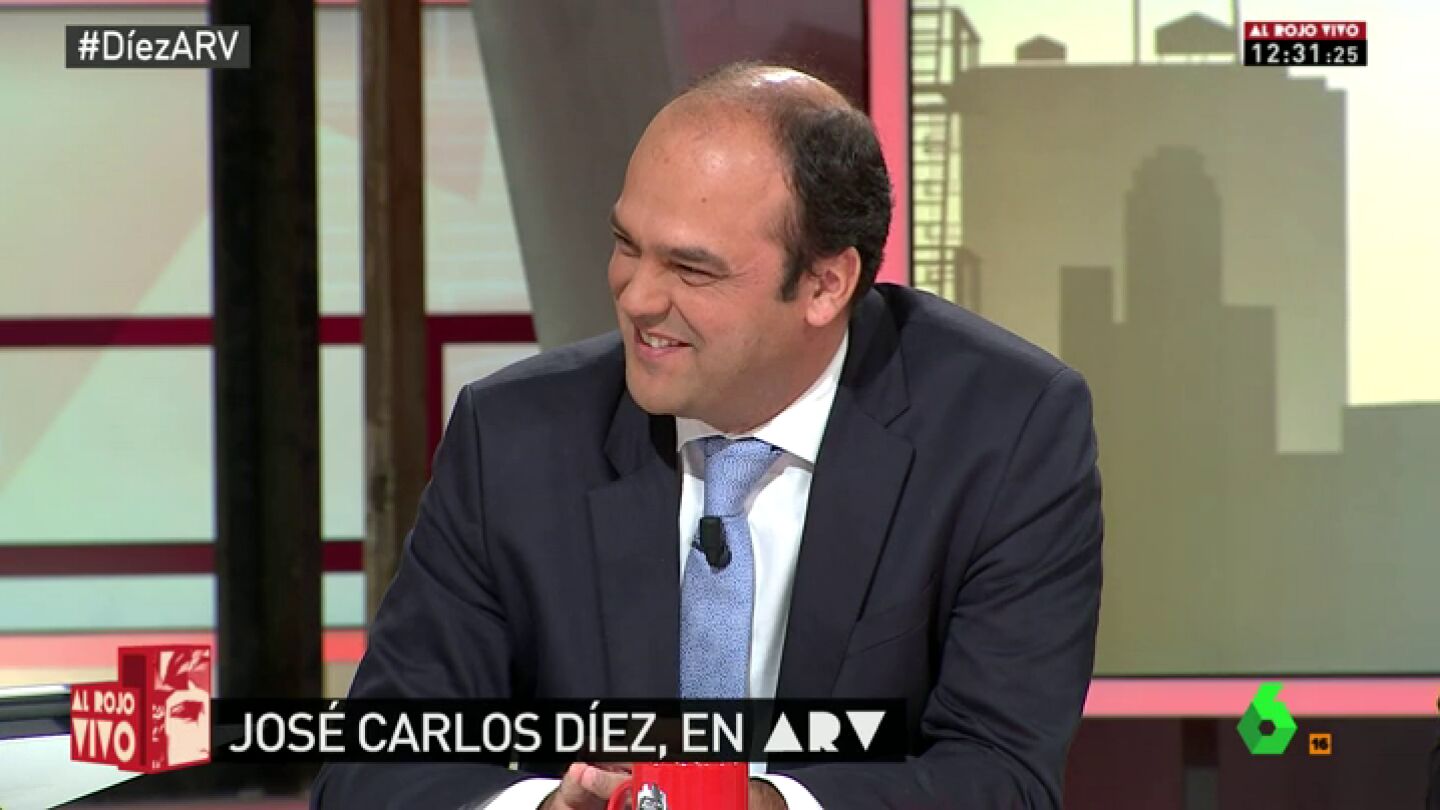 Frame 0.472987 de: Jos&eacute; Carlos D&iacute;ez, economista: "Han convertido la luz para los ciudadanos en una bolsa como la de Madrid"