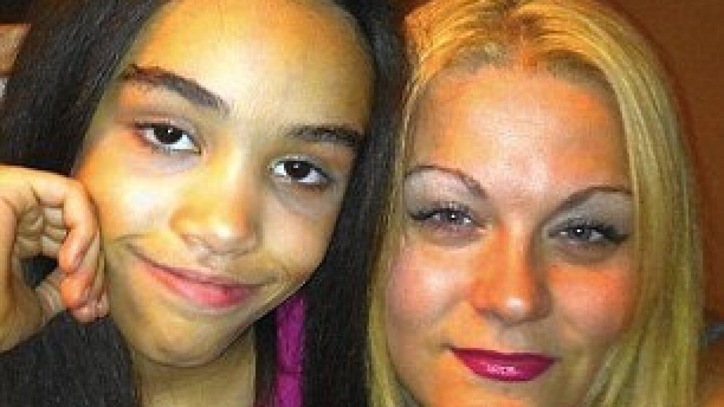 Nichollete Lawrence y su hija fallecida