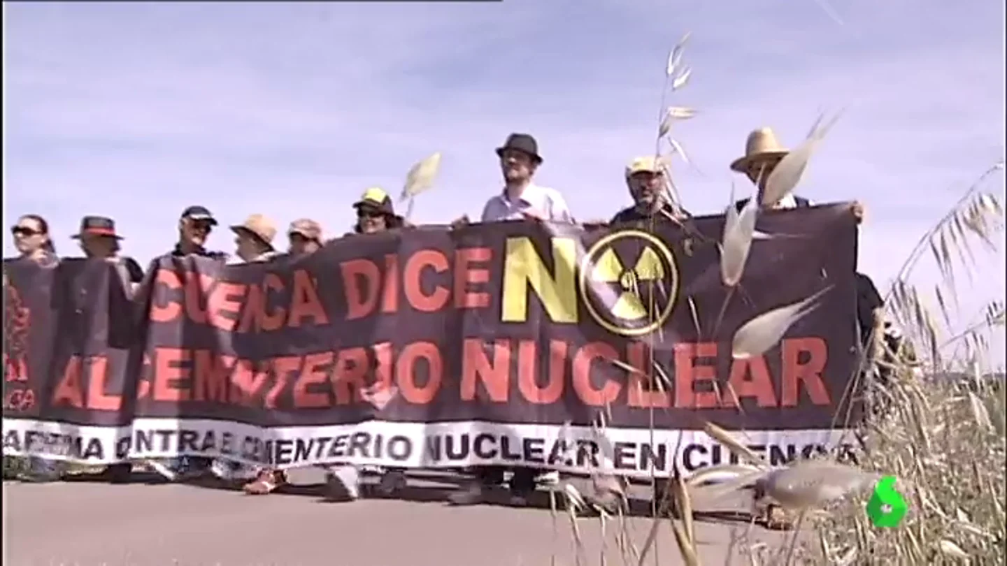 Frame 0.495302 de: El Supremo dictamina que el cementerio nuclear en Villar de Cañas es más importante que la zona de protección de aves Frame 0.495302 de: El Supremo dictamina que el cementerio nuclear en Villar de Cañas es más importante que la zona de protección de aves