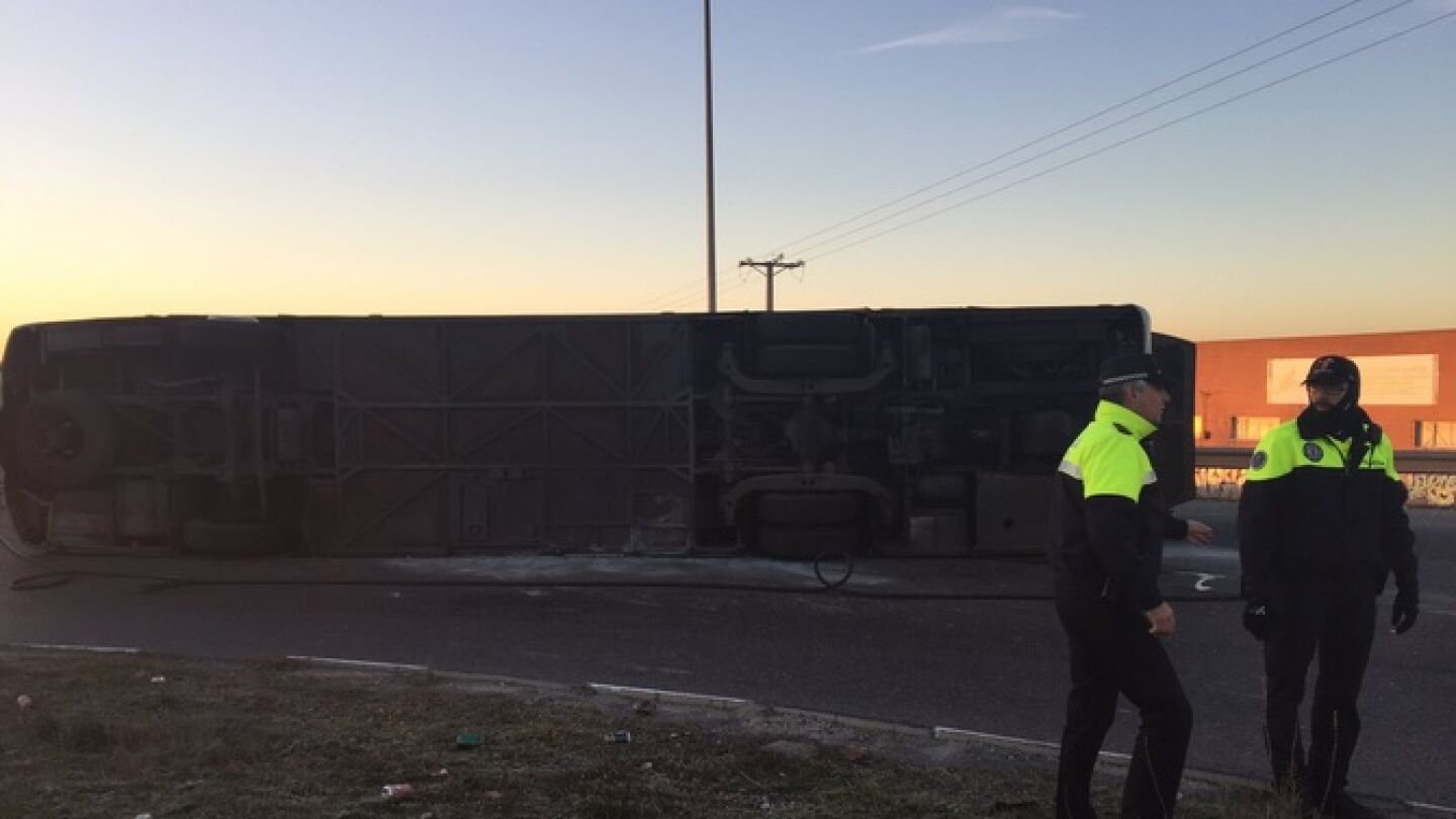 El autob&uacute;s escolar accidentado en Fuenlabrada