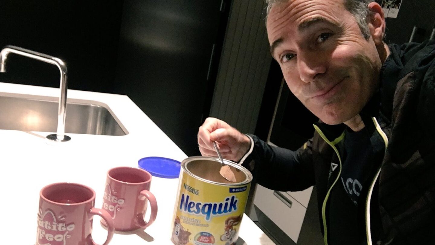 &Aacute;lex Corretja y su ya famosa foto con una cucharada de Nesquik