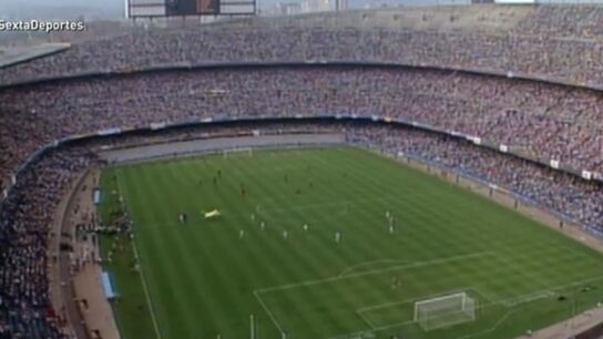 La selecci&oacute;n espa&ntilde;ola jugando un partido en Barcelona
