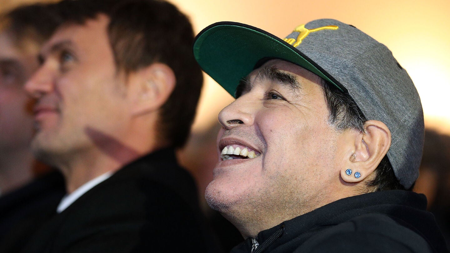 Maradona en un acto