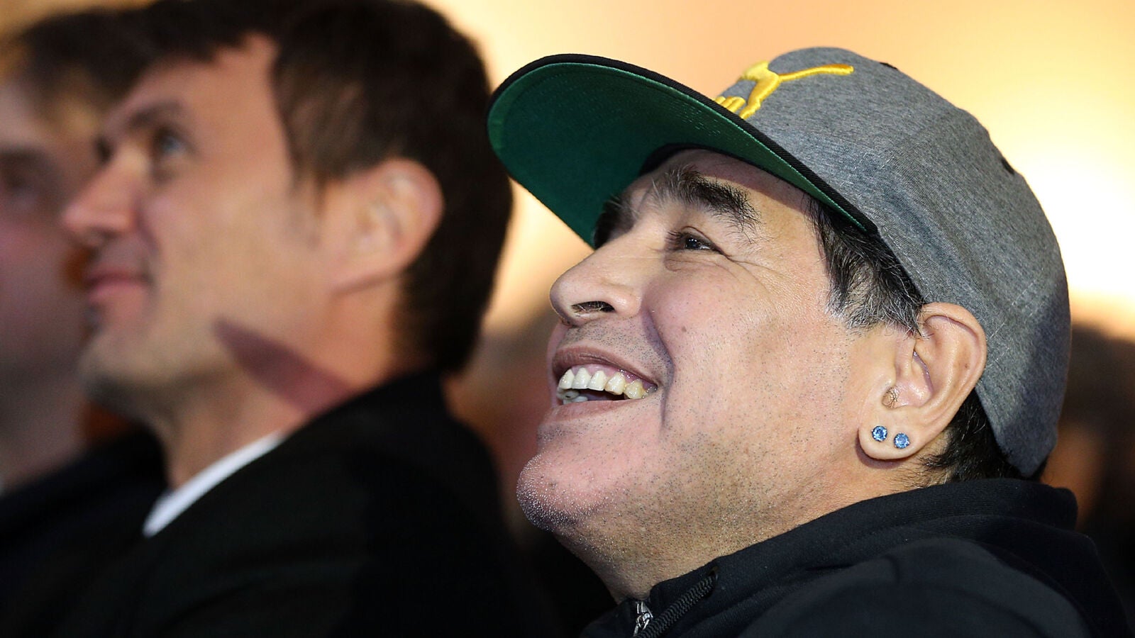 Maradona en un acto