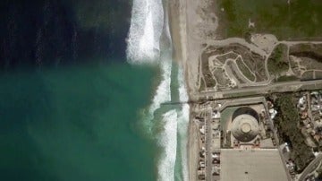 Frame 13.87047 de: 'Buena suerte con el muro', el vídeo viral que demuestra a Trump la dificultad de realizar su promesa