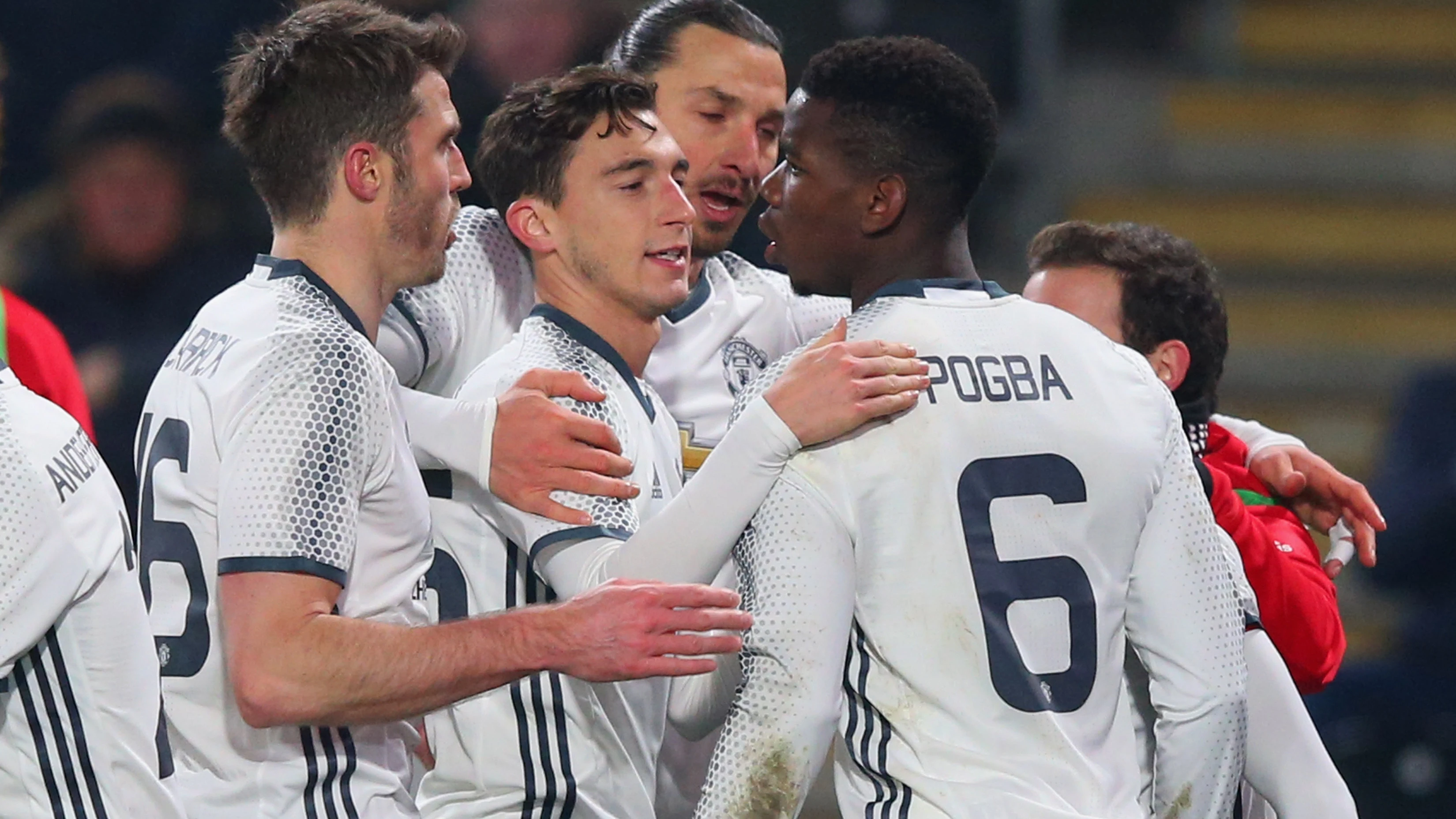 El Manchester United celebrando el gol de Pogba El Manchester United celebrando el gol de Pogba