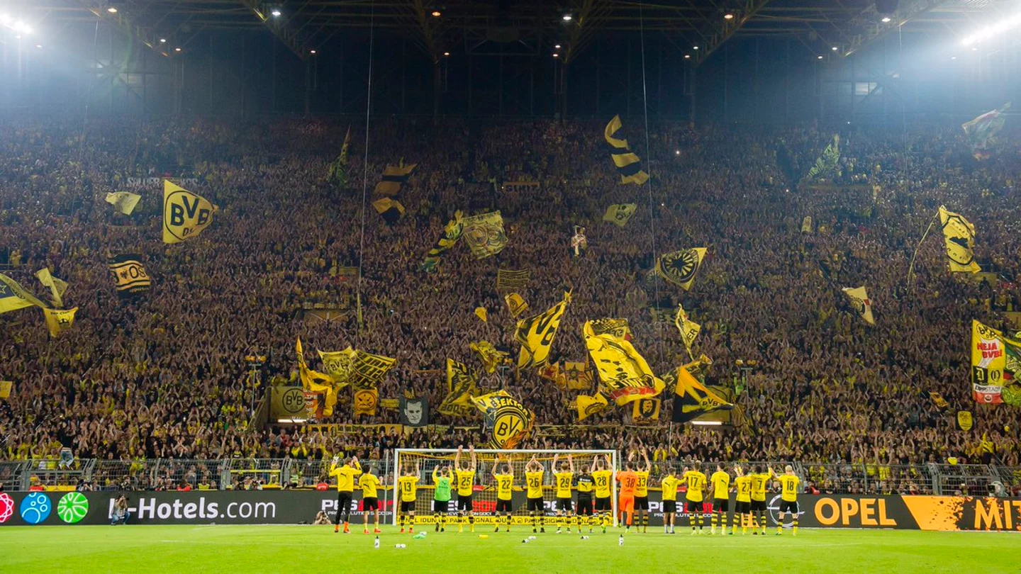 El 'muro amarillo' del Borussia Dortmund El 'muro amarillo' del Borussia Dortmund