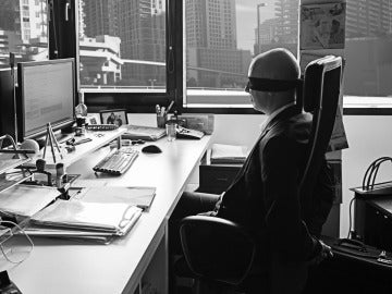 Los adictos al trabajo muestran las mismas características que los adictos a las drogas y el alcohol Los adictos al trabajo muestran las mismas características que los adictos a las drogas y el alcohol
